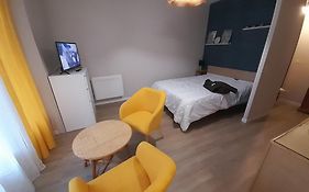 Studio rénové auprès des Thermes